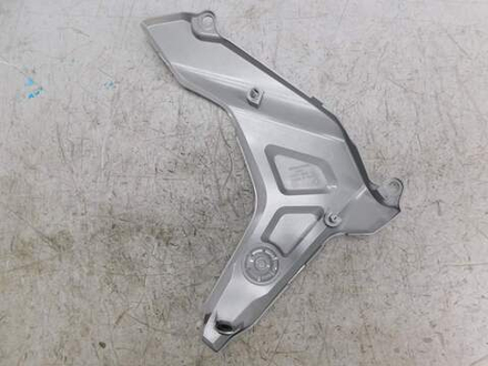 Пластик боковой правый Honda NC750X RH09 83531-MKW-D0