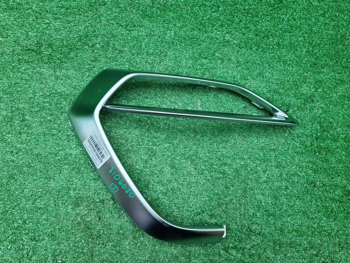 Молдинг заднего бампера правый Hongqi HS3 (23-нв)