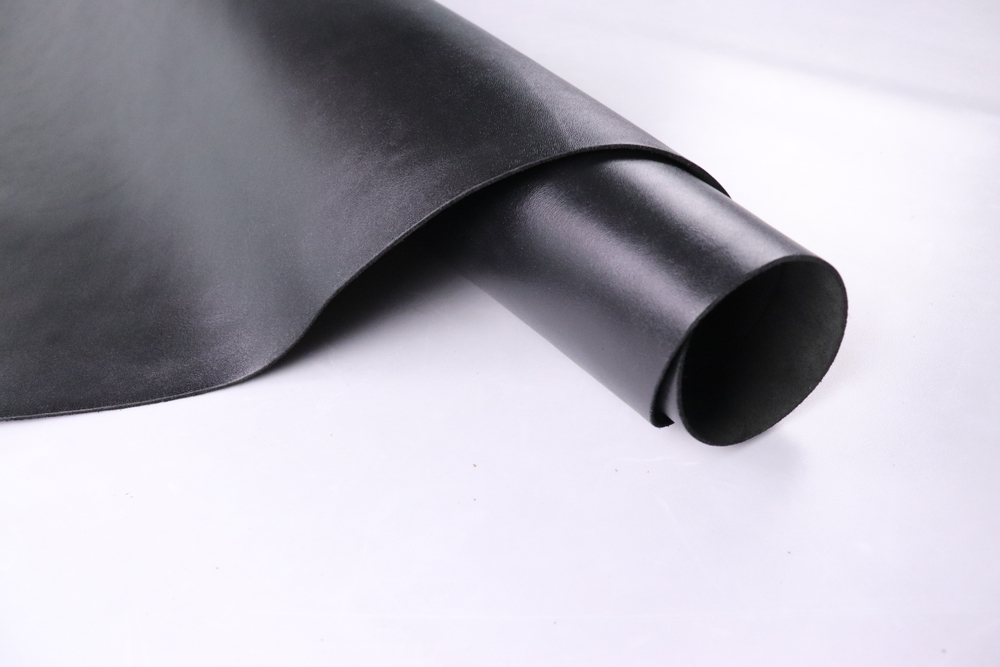 1,8-2,0 Юфть черная с лицевым покрытием +плита 196дм² (КЛ)