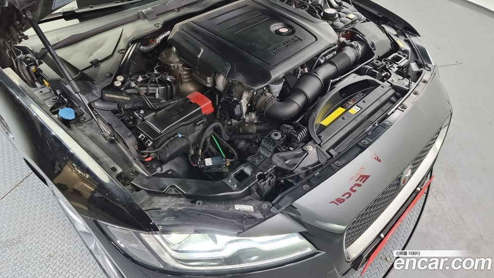 Jaguar XF (X260) 20d Portfolio AWD (11.2019)