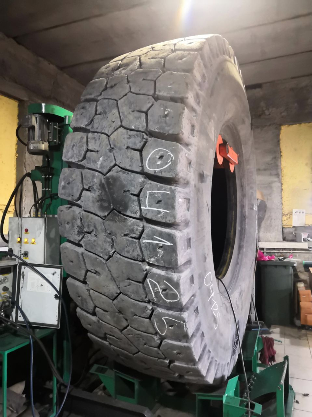 33.00R51 Michelin XDR3 шина б/у