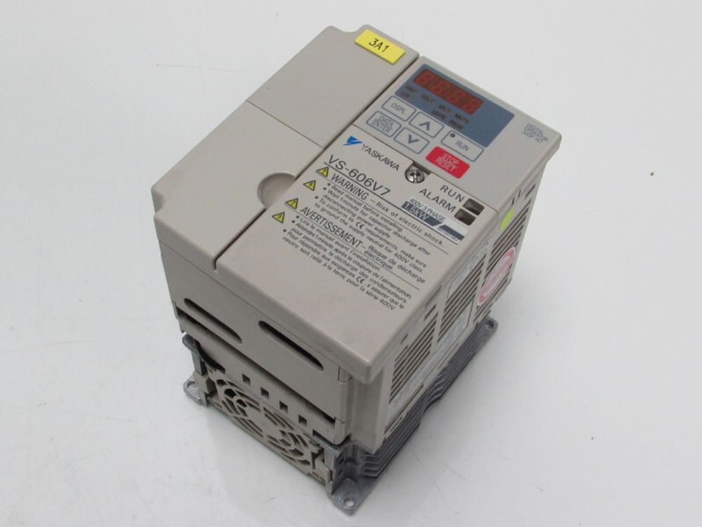 OMRON Yaskawa CIMR-V7CC41P5