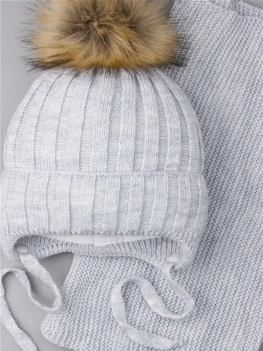 Шапка зимняя детская вязаная с помпоном и снуд