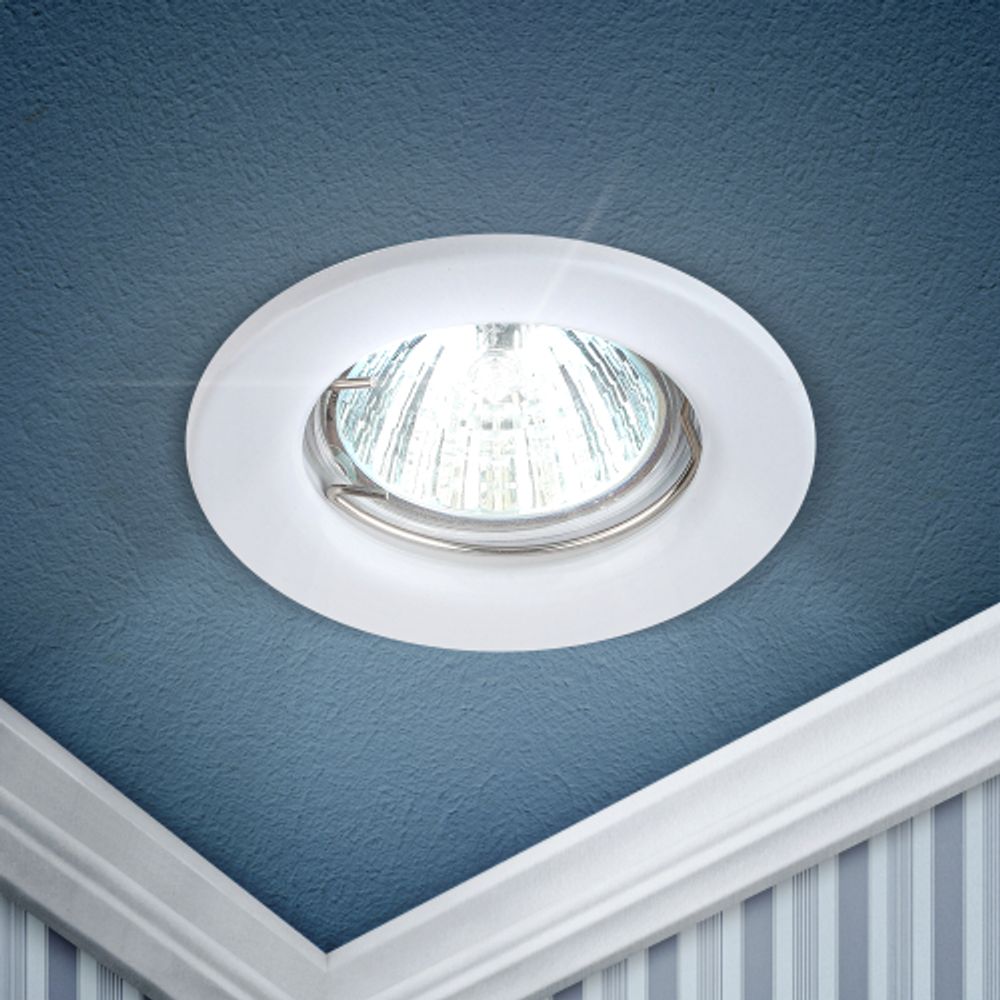 ST1 WH Светильник ЭРА штампованный MR16,12V/220V, 50W белый | Штампованные встраиваемые светильники