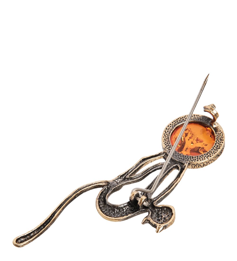 AM- 183 Брошь «Кошка на шаре» (латунь, янтарь)