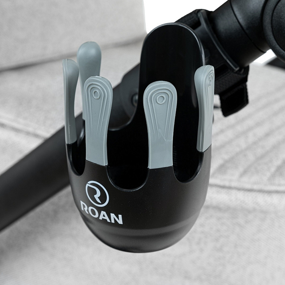 Детская коляска Roan Sol Vintage Luxury 2.0 3 в 1 с автокреслом Tutis Elo Lux EduSky Grey PIX/50/L Pixel/Light/Black/руч.Cappuccino