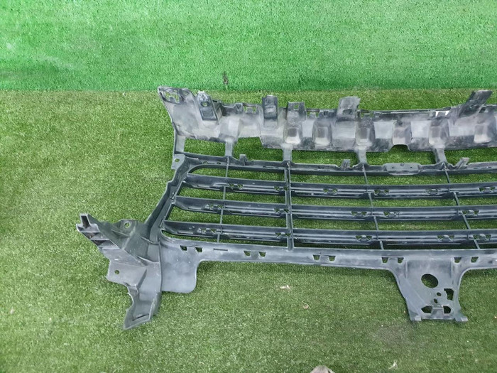 Решетка переднего бампера Porsche Cayenne 3 17-23