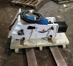 Гидромолот на Телескопический мини-погрузчик Manitou