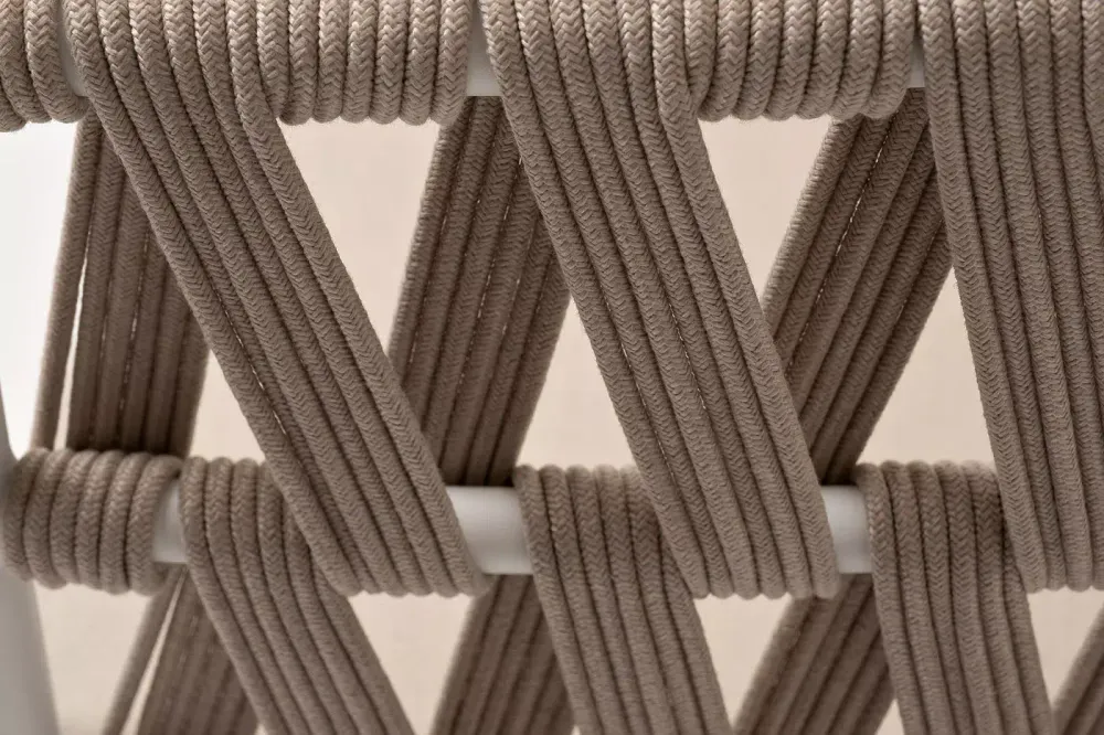 "Диего" диван 2-местный плетеный из роупа, основание дуб, каркас алюминий светло-серый (RAL7035) шагрень, роуп бежевый круглый, ткань бежевая 15052