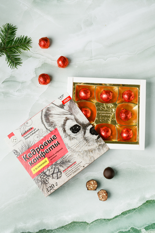 Кедровые конфеты "с Клюквой" в шоколаде ручной работы / 120 гр / грильяж / Солнечная Сибирь