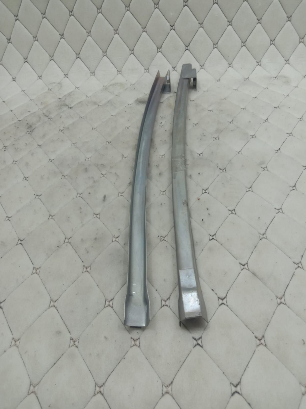 Направляющие стекла ВАЗ 2109, 2114 передние пара