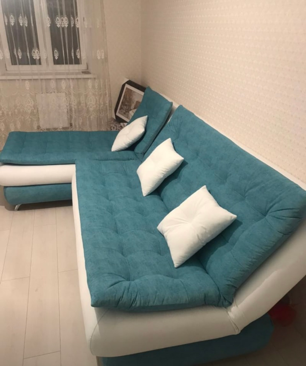 Модульный диван с оттоманкой