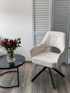 Стул GUARA 180 град. поворот. цвет бежево-белый RAVEN 22 / черный каркас