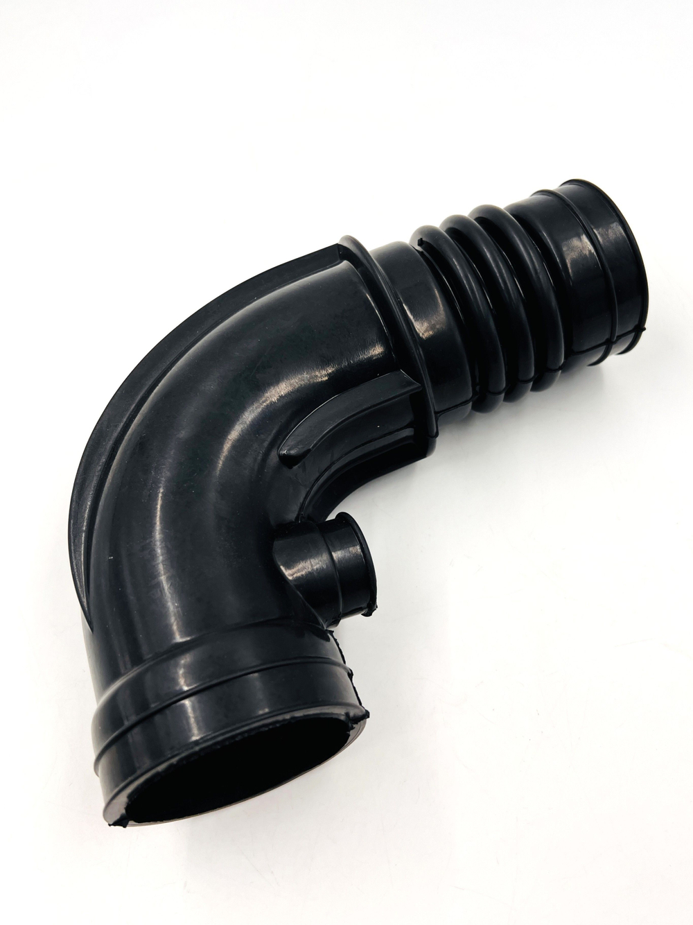 Патрубок воздушного фильтра малый ВАЗ 2123 Нива Шевроле