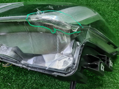 Битая Фара левая Subaru Forester 5 SK (2021-н.в.) LED