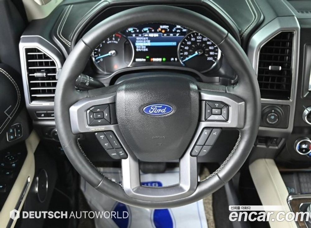 Ford Expedition Platinum 4WD (10.2021)