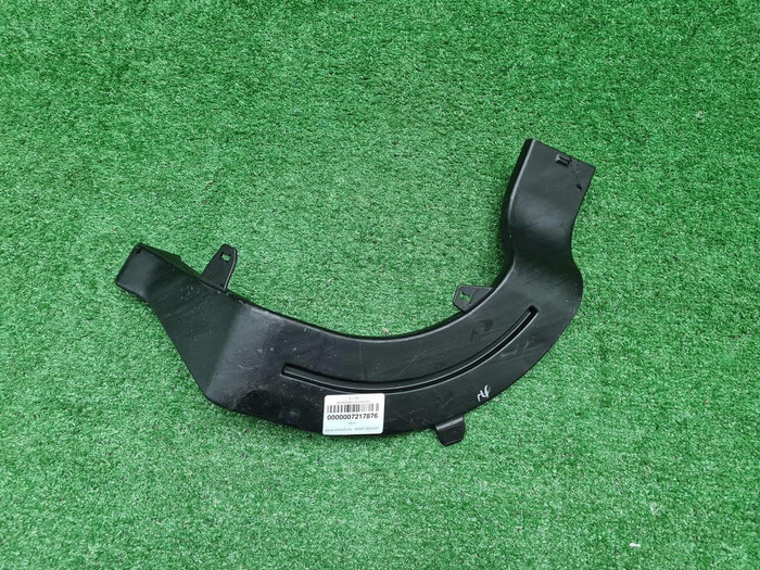 Воздуховод правый Land-Rover Discovery Sport 19-нв