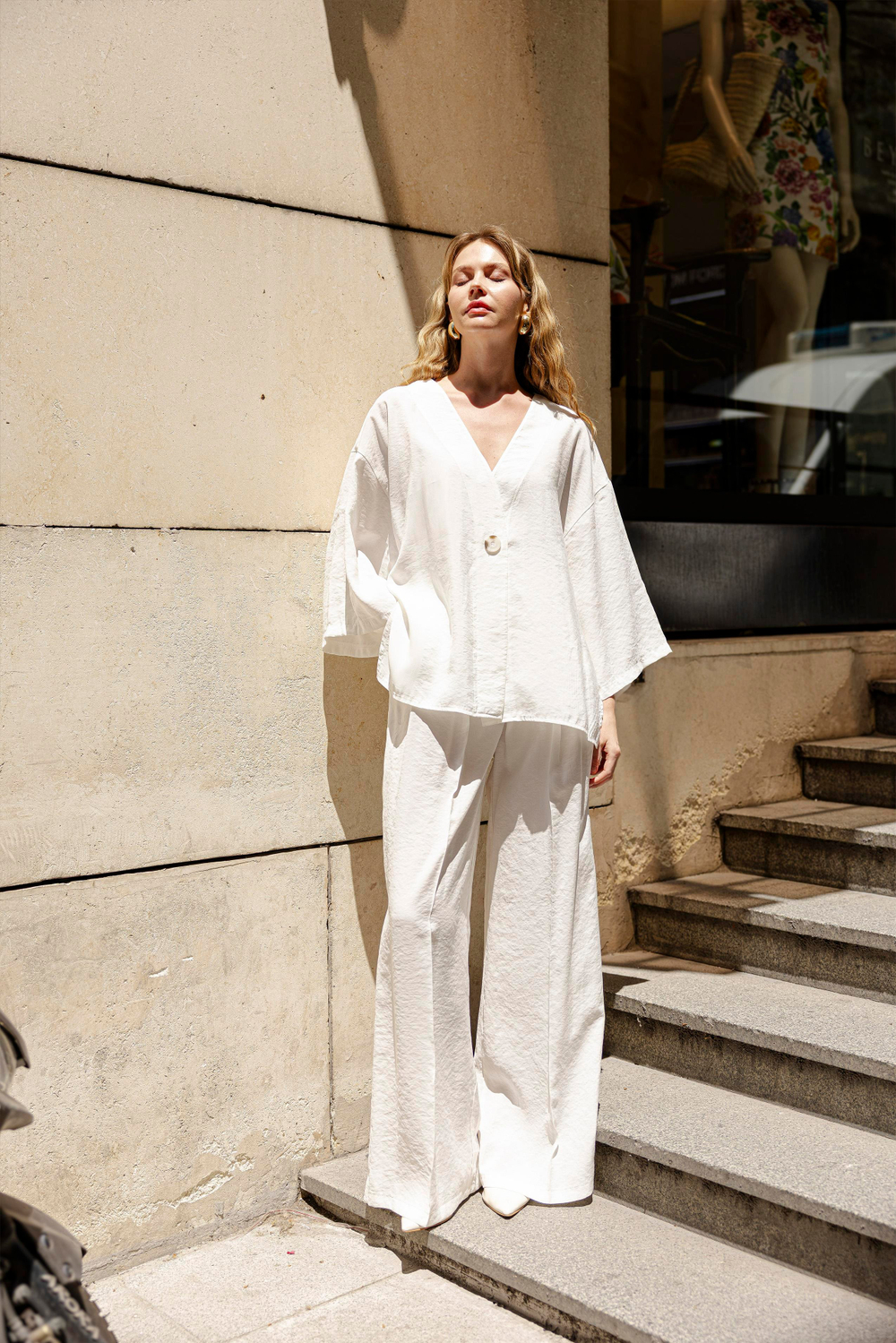 Костюм из модала с брюками палаццо