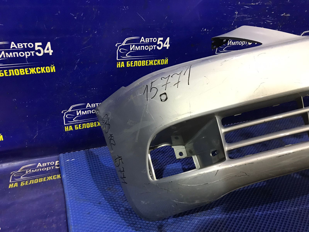 Бампер передний TOYOTA CROWN 2003-2005