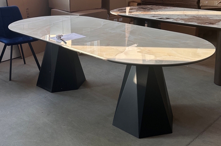 Стол М-City DISAUR Орфей 240 Нераскладной Оникс (Onyx Sable Pulido), керамика, Черный каркас