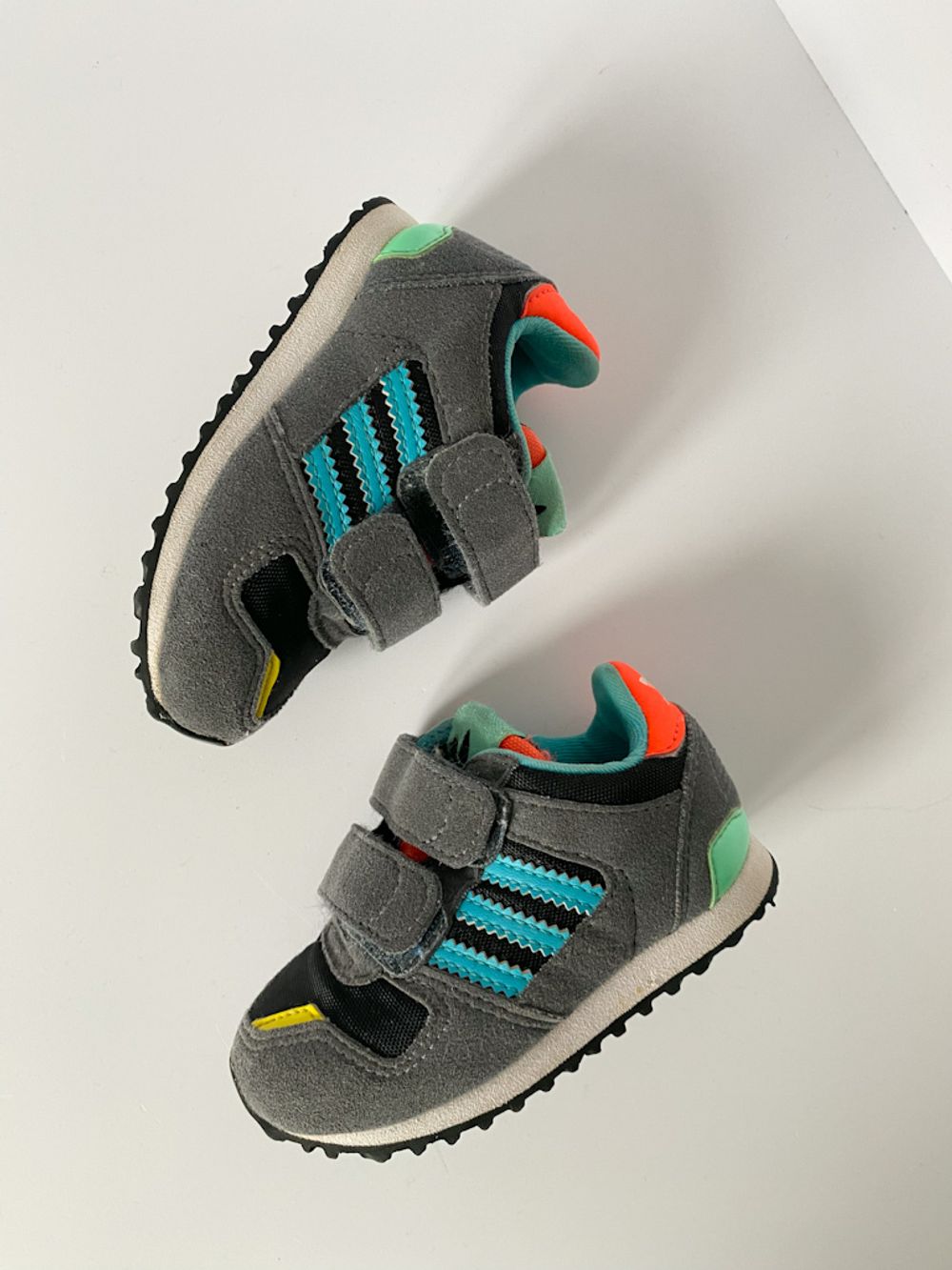 Кроссовки Adidas, 19