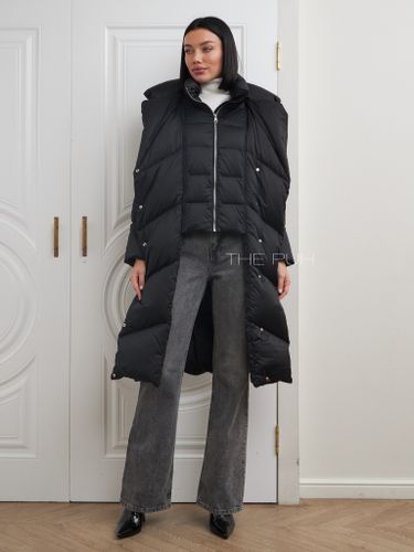 Черный длинный пуховик с поясом
