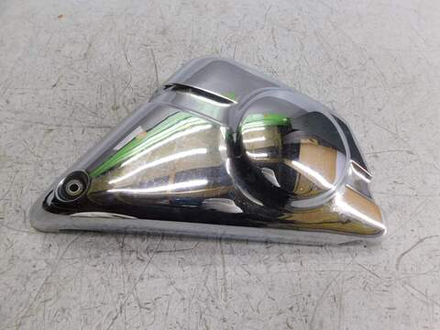 пластик боковой правый Suzuki Desperado 400 VK52A