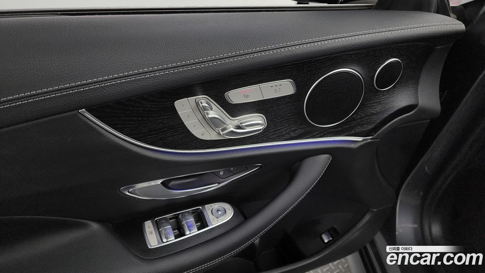 Mercedes-Benz E-Class W213 E220d Cabriolet (12.2019)
