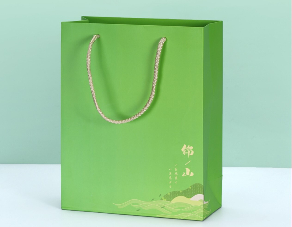 269134 Пакет с ручками “Горы Цзиньшань" с ручками, картон зеленый