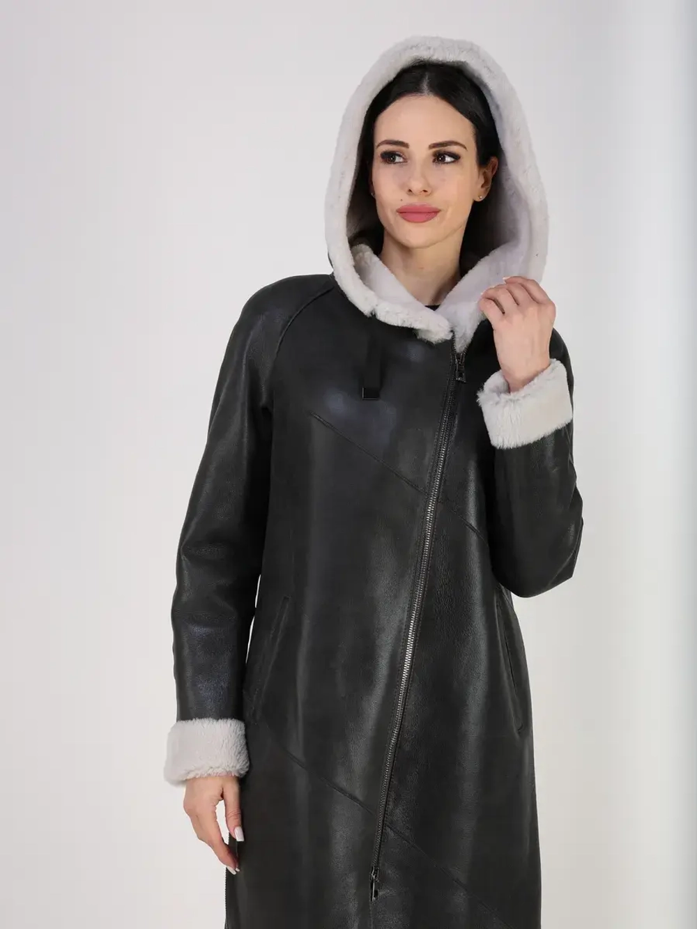 Дубленка зима натуральная удлиненная с капюшоном