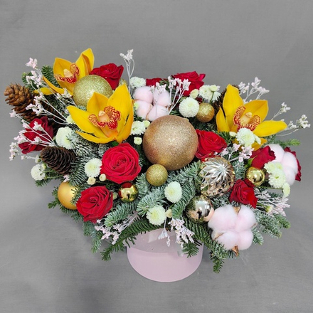 Авторская композиция с новогодним декором