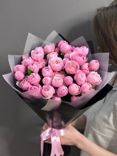 Букет из 9 кустовых пионовидных роз "Силва Пинк"