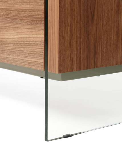 ТВ-тумба Somerset 188х38 см, шпон ореха, стеклянные ножки