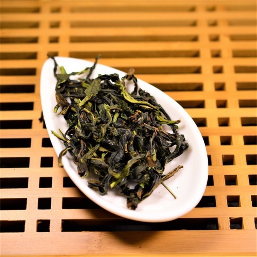 Я Ши Сян Дан Цун, светлый