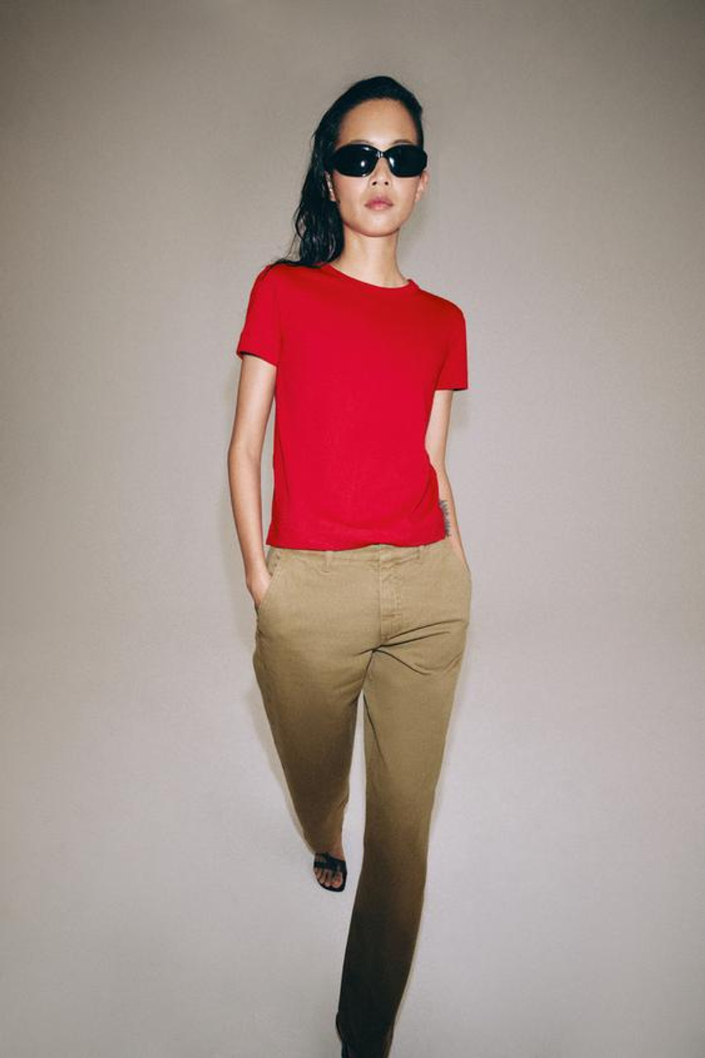 ZARA ФУТБОЛКА INTERLOCK С КОРОТКИМ РУКАВОМ, ЯРКО-КРАСНЫЙ