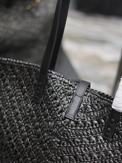 Saint Laurent Panier Medium in Raffia
