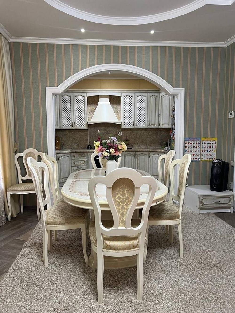 Шикарный дом с ремонтом и мебелью в г.Славянск - на - Кубани.