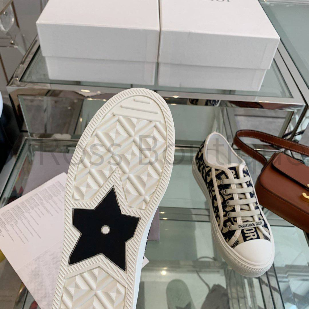 Dior Oblique walk n dior