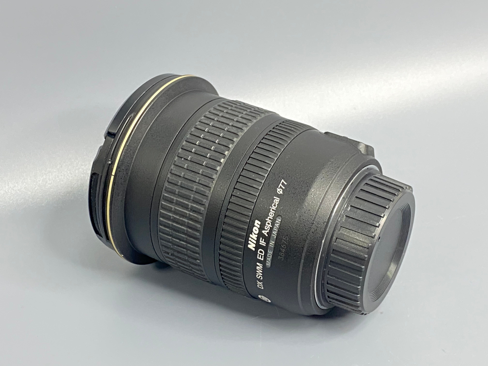 Nikon 12-24mm 4G царапина на линзе