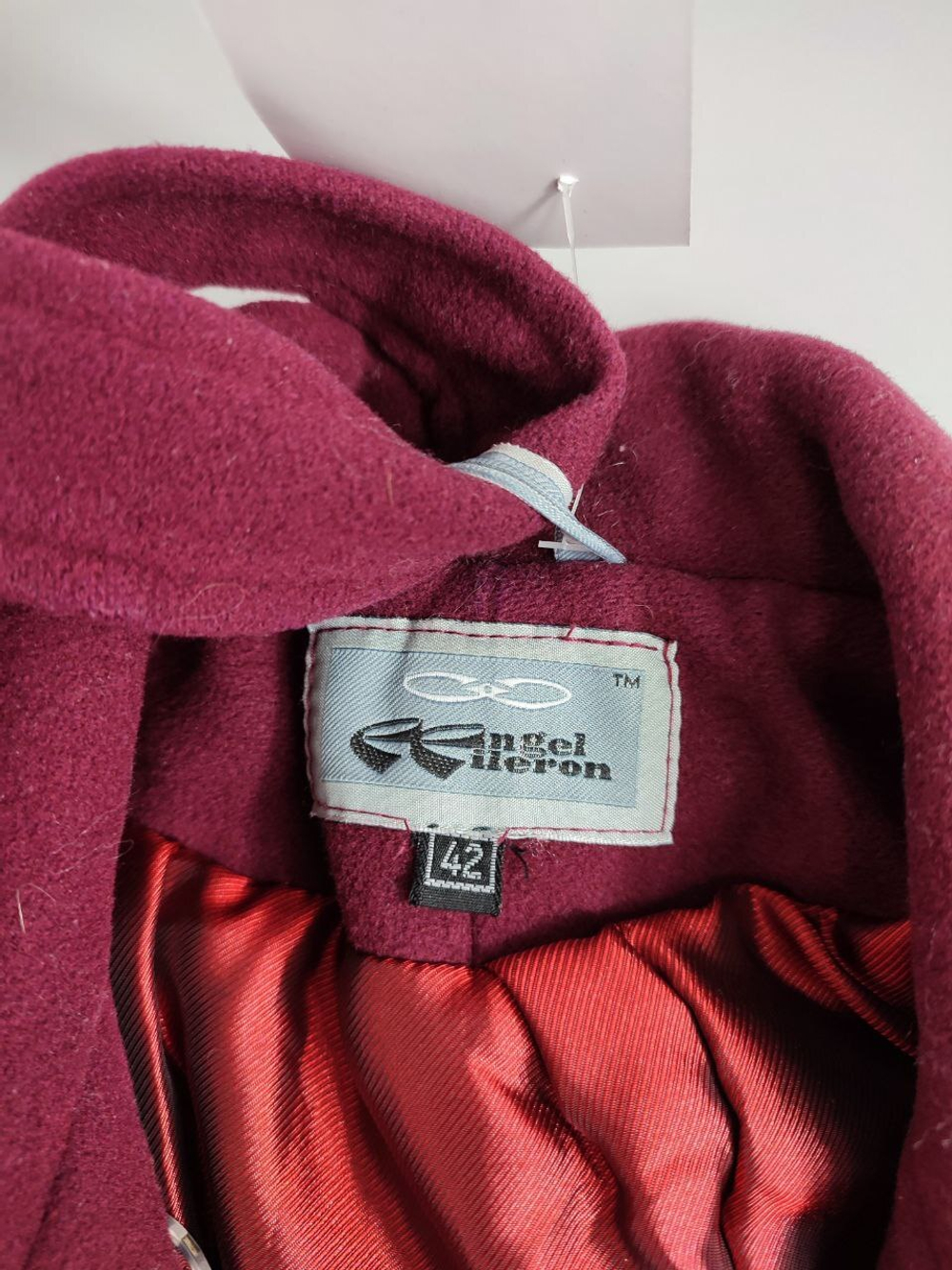Пальто ягодного цвета 42 размер