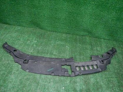 Кожух замка капота Toyota Camry xv50 (14-18)