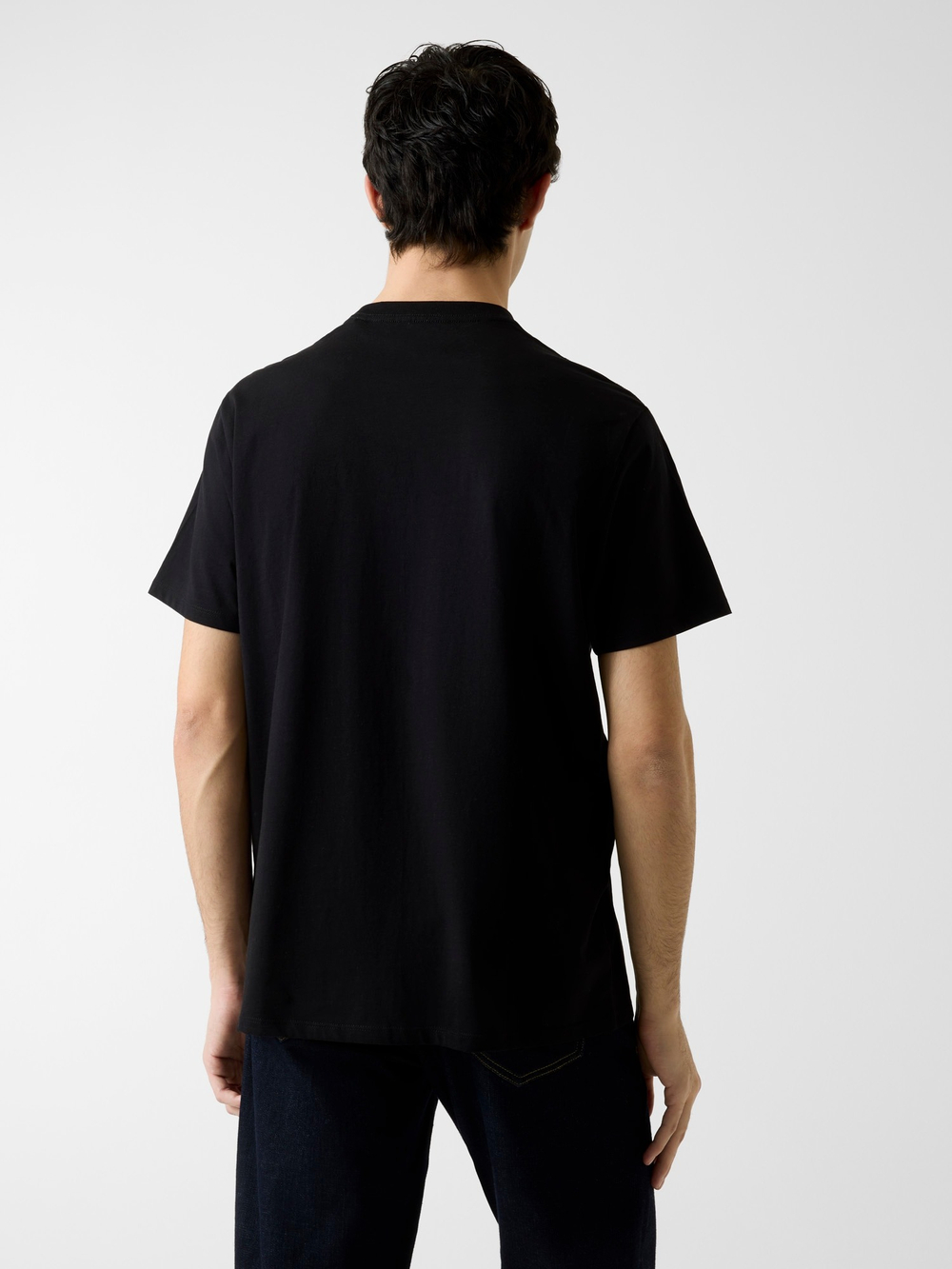 Футболка мужская GUESS