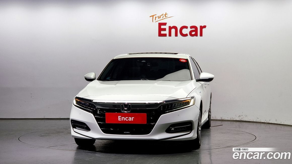 Honda Accord 10 Generation 2.0 Hybrid Touring (11.2020)
