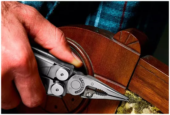 Мультитул пассатижи LEATHERMAN Wave plus (832524/832526) серебристый