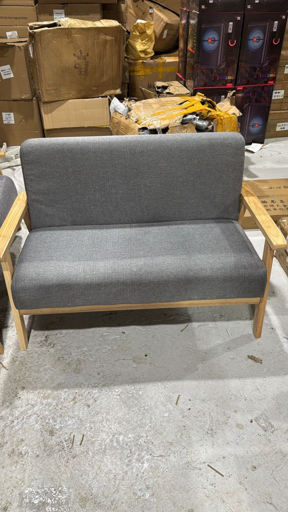 Деревянный диванчик