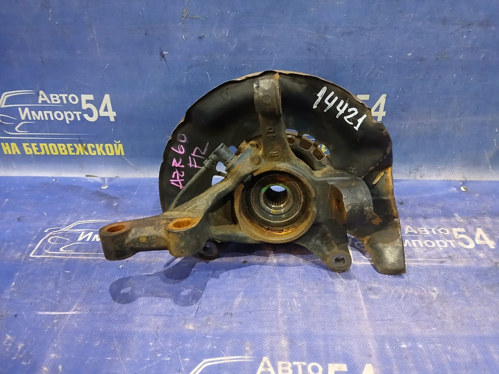 Ступица передняя правая TOYOTA NOAH 2001-2007