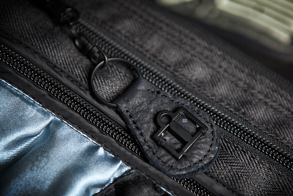 Мотокуртка - ICON 1000 VIGILANTE DROPOUT (текстиль+кожа, черная)