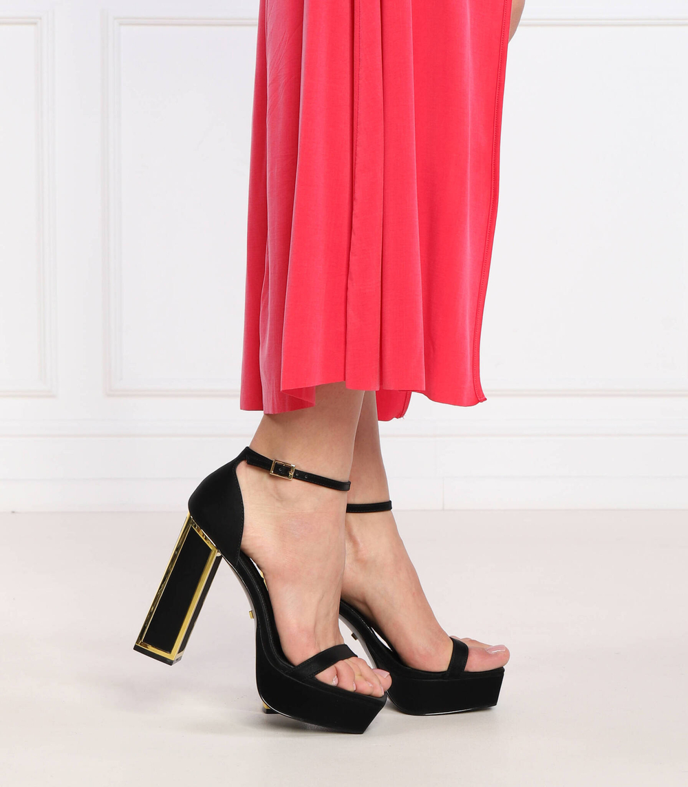 Кожаные босоножки на каблуке Kat Maconie - черный(MISSY)