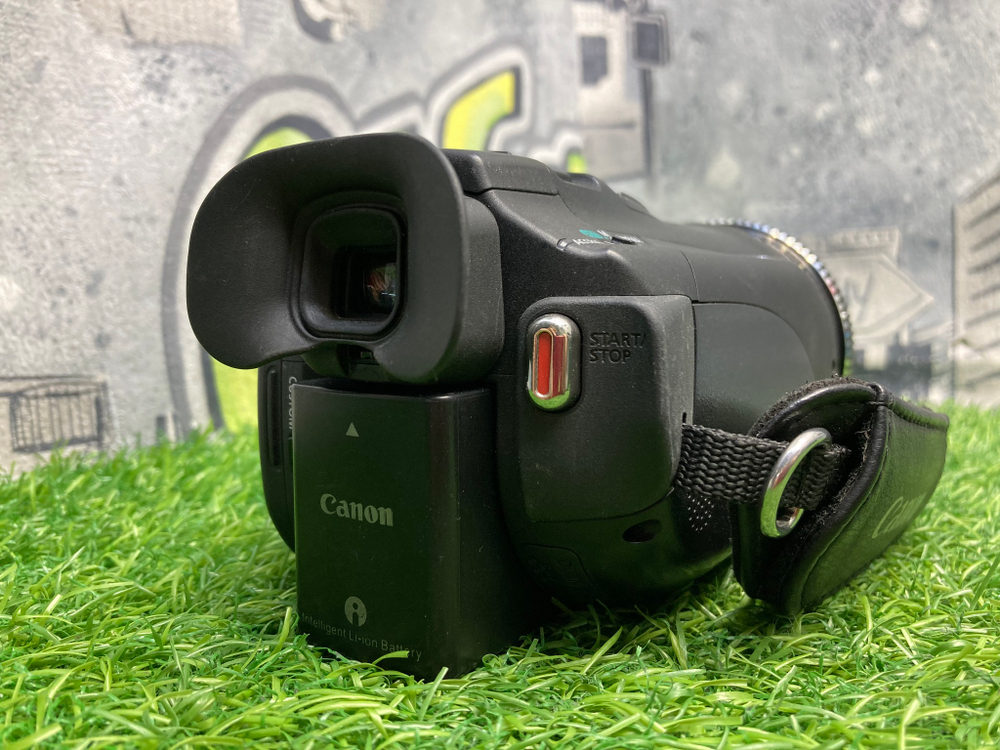 Canon Legria HF G25