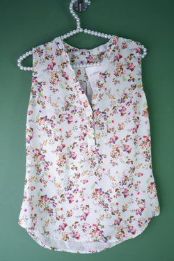 Топ Oodji для летних приключений, маркировка 38, визуально 44 размер